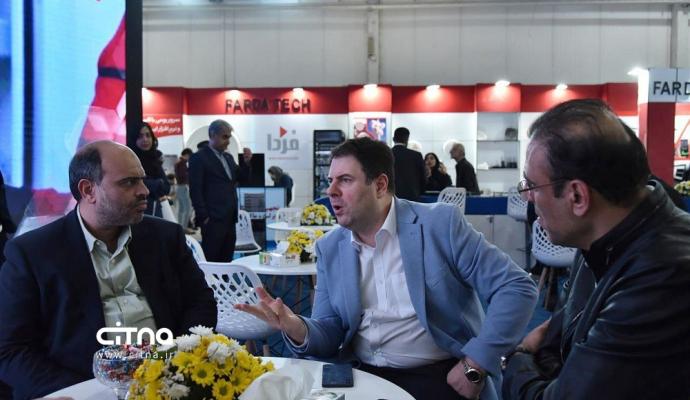 دیدار معاون منطقه آزاد کیش با مدیران عامل اپراتورهای اینترنتی و تلفن همراه در نمایشگاه تلکام