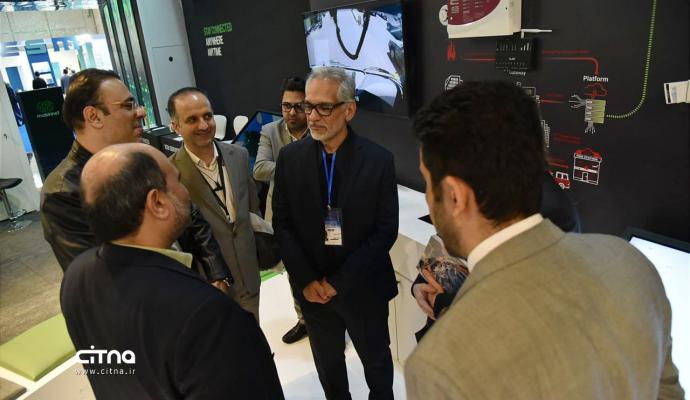 دیدار معاون منطقه آزاد کیش با مدیران عامل اپراتورهای اینترنتی و تلفن همراه در نمایشگاه تلکام