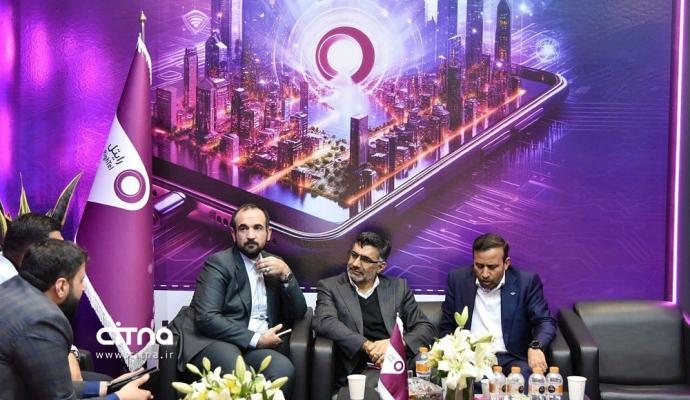 دیدار معاون منطقه آزاد کیش با مدیران عامل اپراتورهای اینترنتی و تلفن همراه در نمایشگاه تلکام