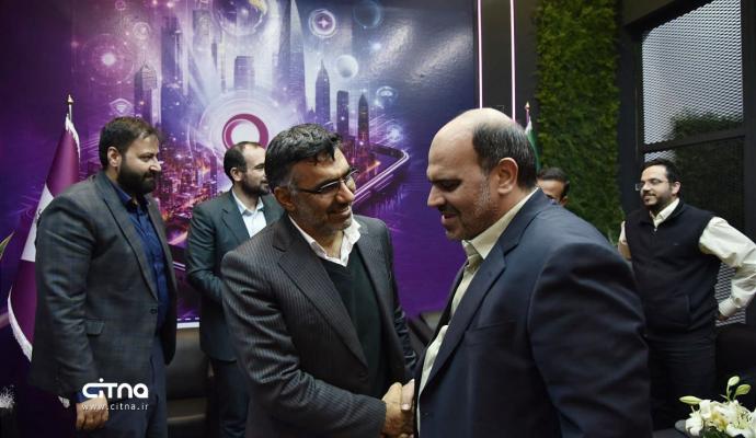 دیدار معاون منطقه آزاد کیش با مدیران عامل اپراتورهای اینترنتی و تلفن همراه در نمایشگاه تلکام