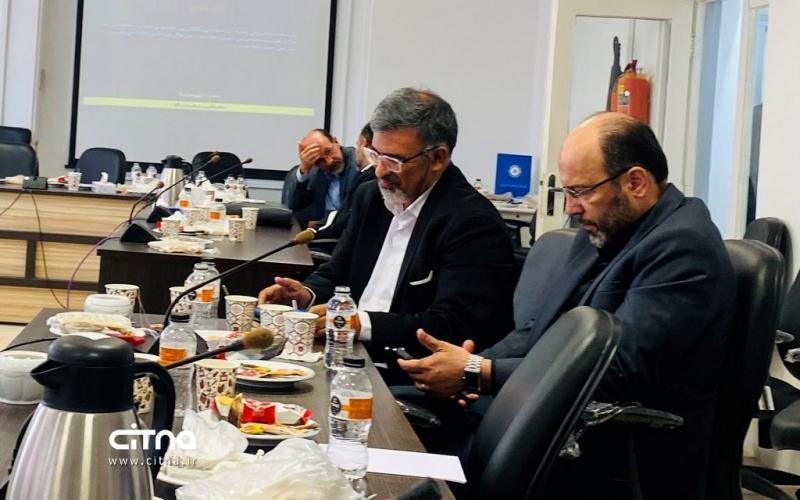 افشین پاک نهال