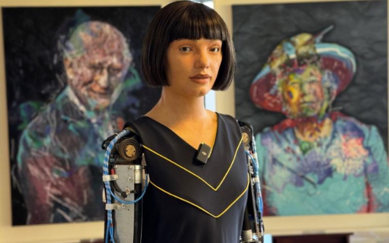 ربات انسان‌نما 