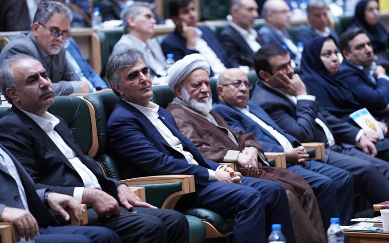 محمدرضا فرزین 