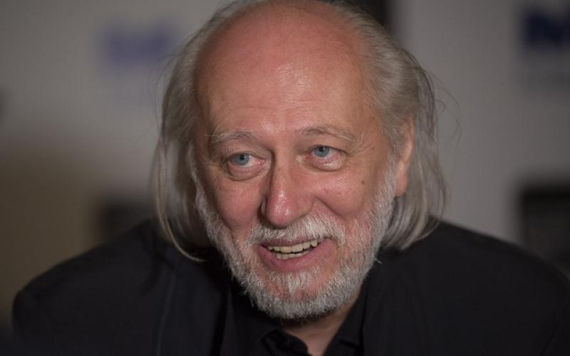 لاسلو کراسناهورکایی