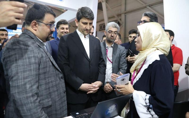 وزیر ارتباطات