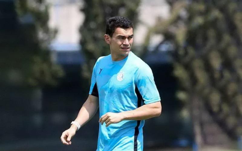 رستم آشورماتوف