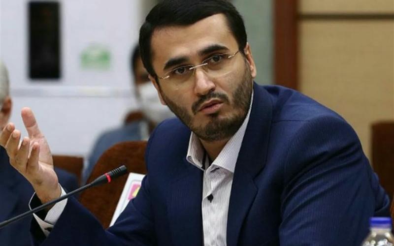 روح‌الله متفکرآزاد