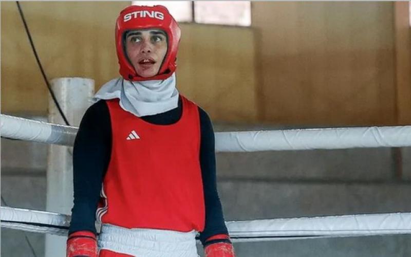 تینا آخوندتبار