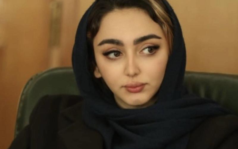 سارا استوار