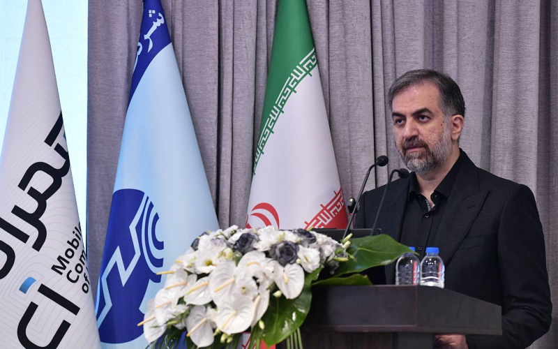 مهدی اخوان