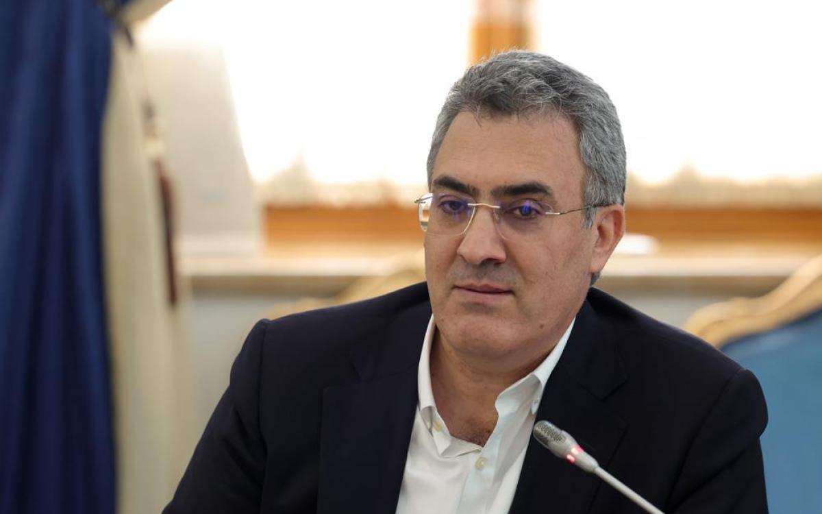 اکبری
