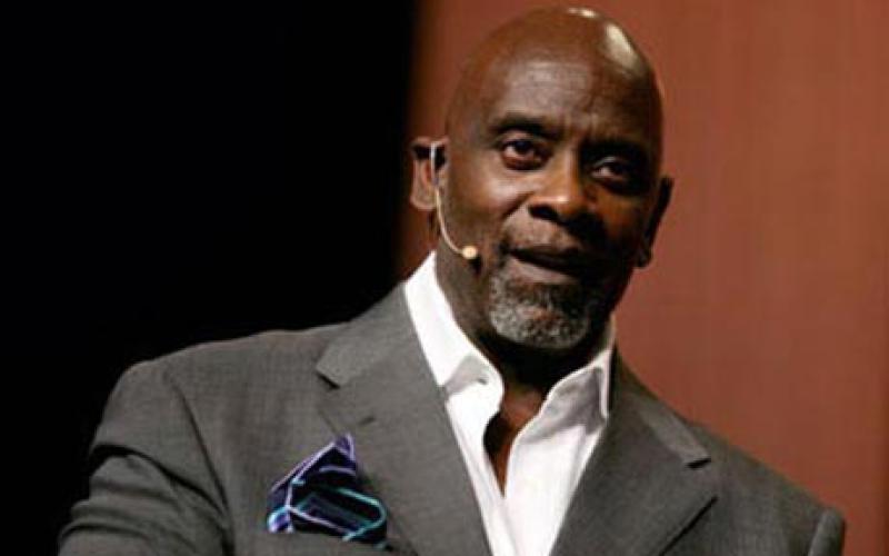 زندگی باورنکردنی یک بی‎خانمان که میلیاردر شد! +عکس