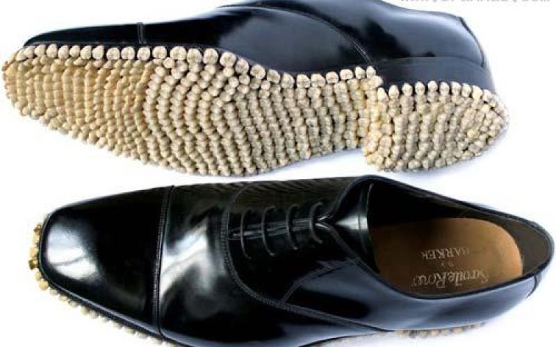 طراحی چندش آورترین کفش مردانه دنیا توسط دو زن (عکس)