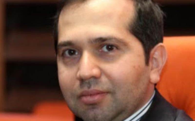 تاثیر اینترنت بر رسانه‌ها و روزنامه‌نگاری بررسی می‌شود