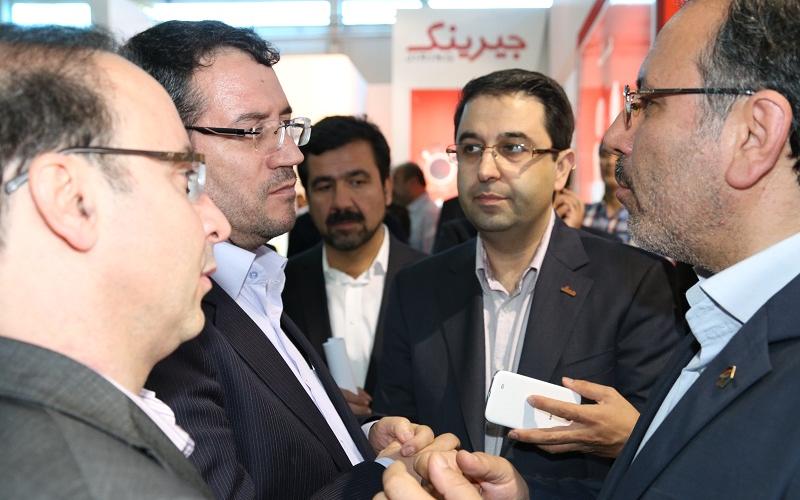 مشکلات کیف پول الکترونیک همراه در مجلس بررسی می‌شود