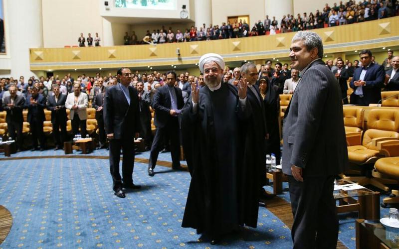 رییس جمهور در جمع نخبگان تاکید کرد: ایران، مرکز طلای خاکستری است