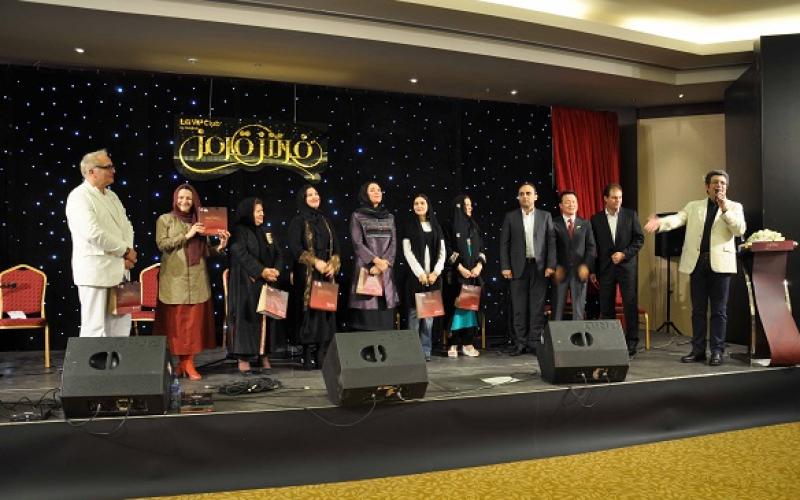 فرش قرمز ال‌جی و گلدیران برای بانوان ایرانی +عکس