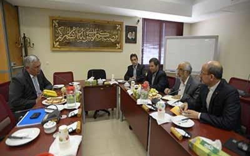 گسترش همکاری های پستی میان ایران و آذربایجان 