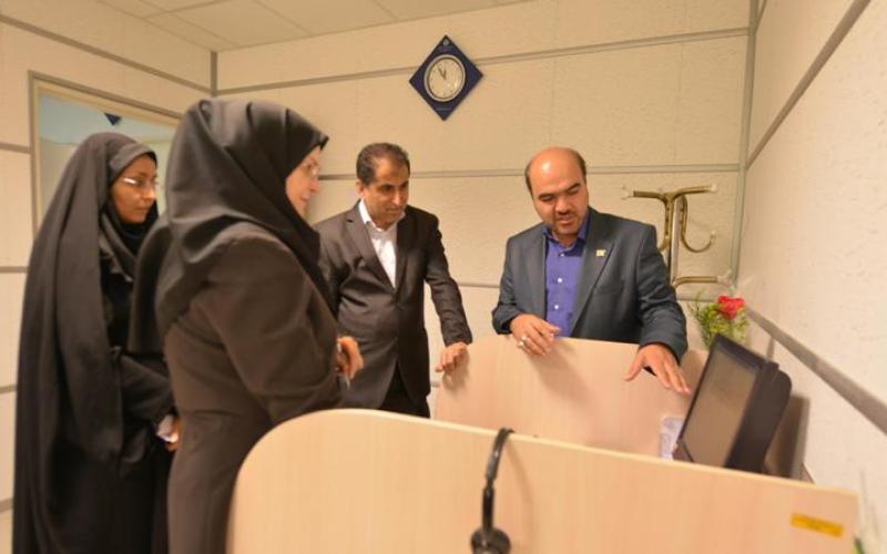 بازدید معاون پارلمانی وزارت ارتباطات از مرکز پاسخگویی 195