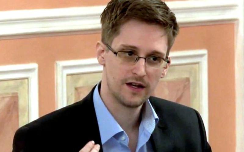 اسنودن: همه مردم تحت جاسوسی مداوم هستند 