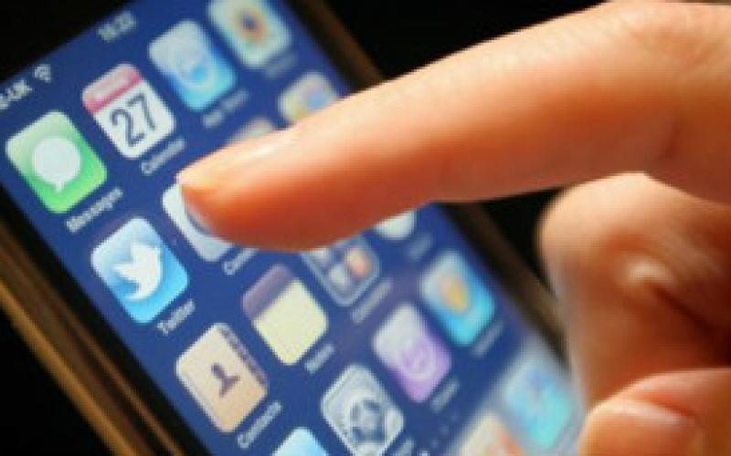 نور صفحه موبایل و تبلت احتمال ابتلا به نابینایی را افزایش می‎دهد!