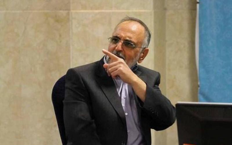 انتقاد اکبر اعلمی از ارسال پیامک‌های نوروزی 280 میلیونی رئیس جمهور