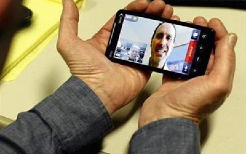 تفاوت مکالمه تصویری مبتنی بر 3G با مکالمه تصویری نرم افزاری چیست؟