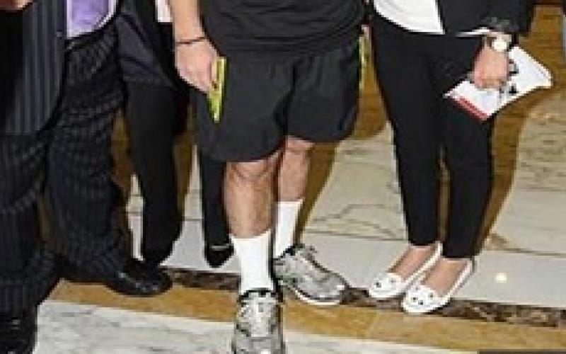 واکنش کاربران به لباس جنجالی آقای وزیر +تصاویر 