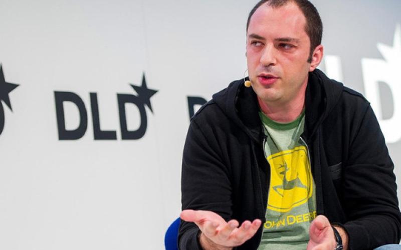 افزایش قیمت شبکه های اطلاع رسانی پس از معامله واتزاپ