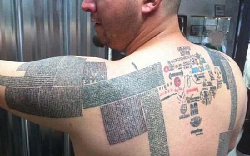 کسب درآمد میلیاردی با خالکوبی آدرس سایت روی بدن +عکس 