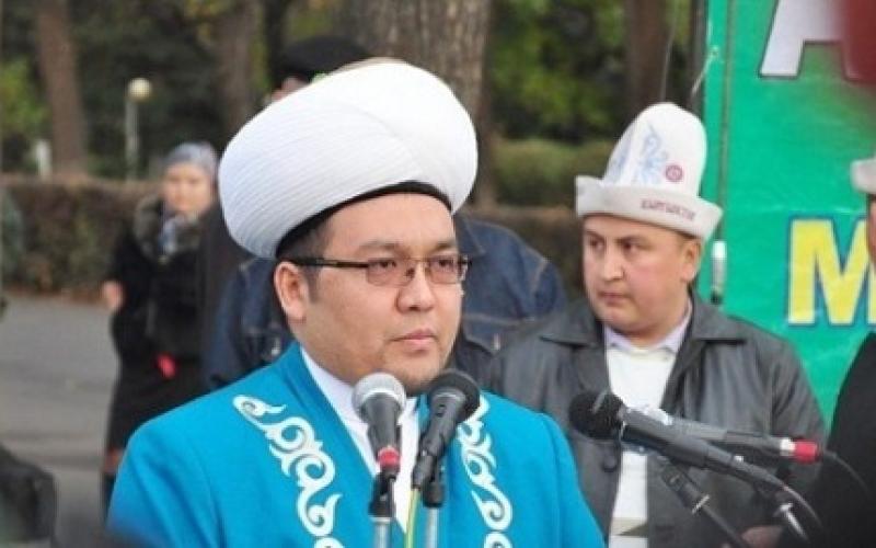 استعفای آقای رئیس پس از انتشار رابطه غیراخلاقی در اینترنت (+عکس)