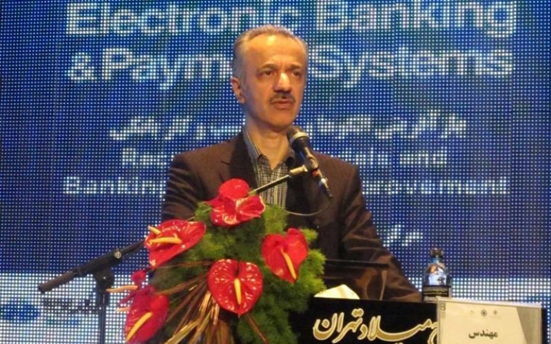 مدیرعامل شرکت خدمات انفورماتیک: بانک ها خود را با فناوری های نوین تطبیق دهند