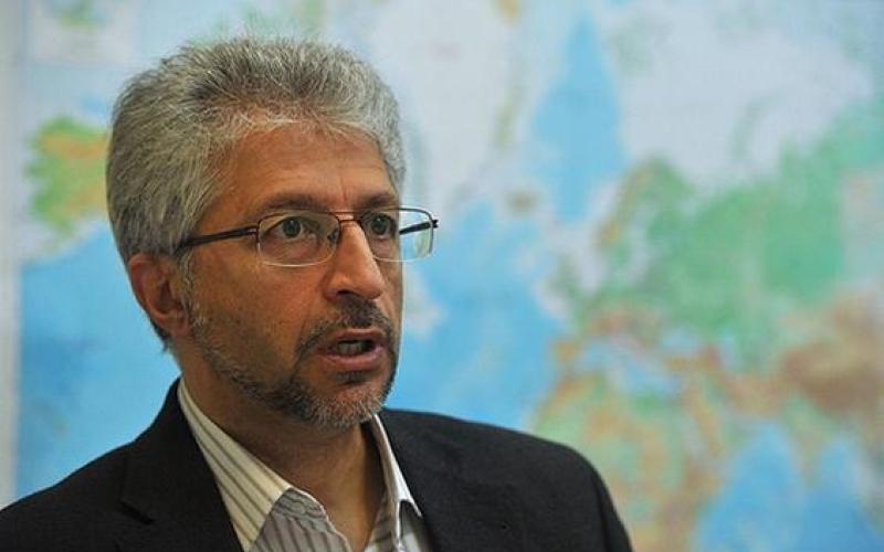 معاون سازمان انرژی اتمی: اپراتورها برای به حداقل رساندن خطرات امواج رادیویی اقدام کنند 