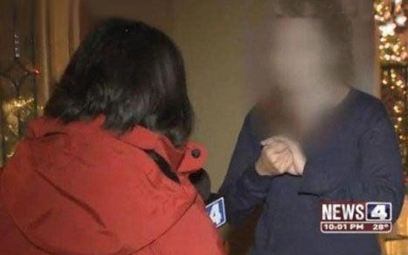 انتشار تصویر برهنه مادر در اینترنت به دلیل سهل انگاری دخترش + عکس