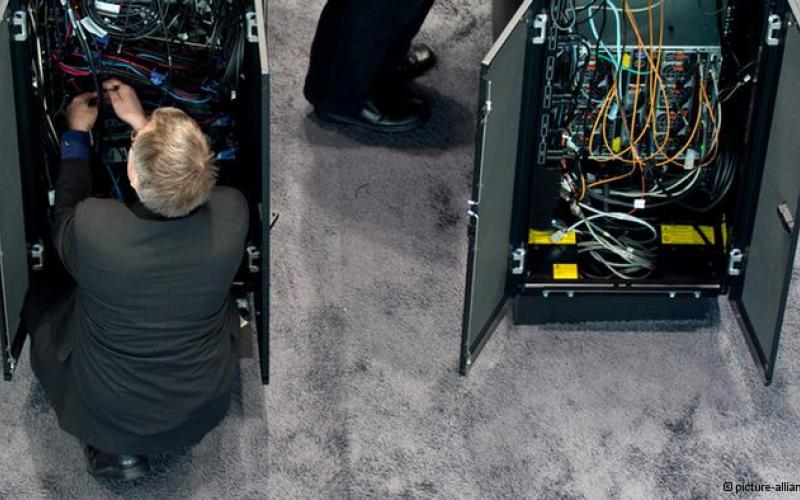 آیا جمع‌آوری اطلاعات اینترنتی قانونی است؟