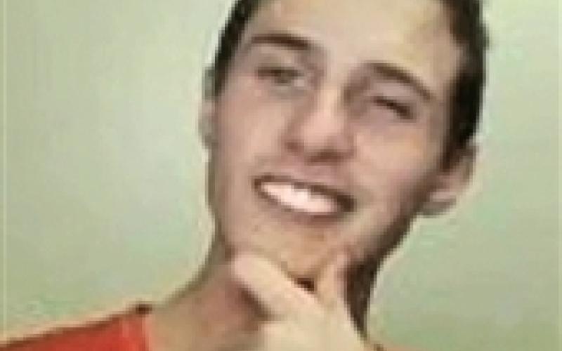 خودکشی اینترنتی یک دانشجو در مقابل چشم کاربران آنلاین  +عکس