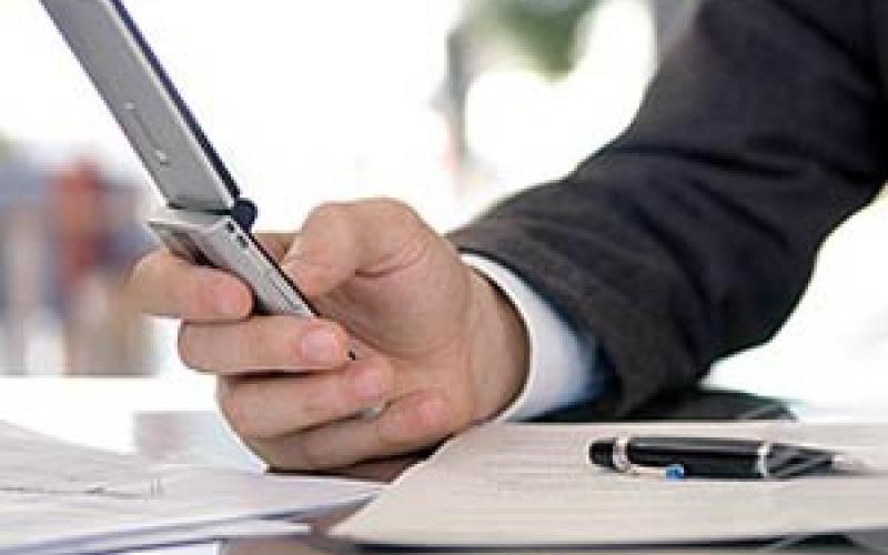 کابوس‌های یک زن از مزاحمت‌های پیامکی پسر همسایه 