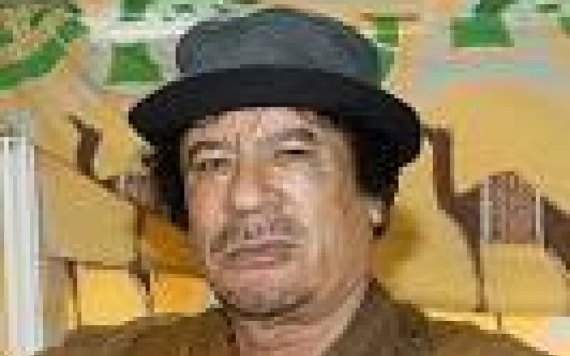 شبکه‎های اجتماعی: معمر قذافی زنده و تحت درمان است! عکس