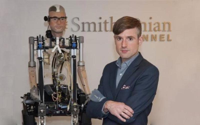 مرد مصنوعی کامل شد +عکس