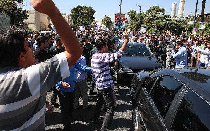 روایت یک بلاگر مخالف روحانی از حضورش در تجمع فرودگاه