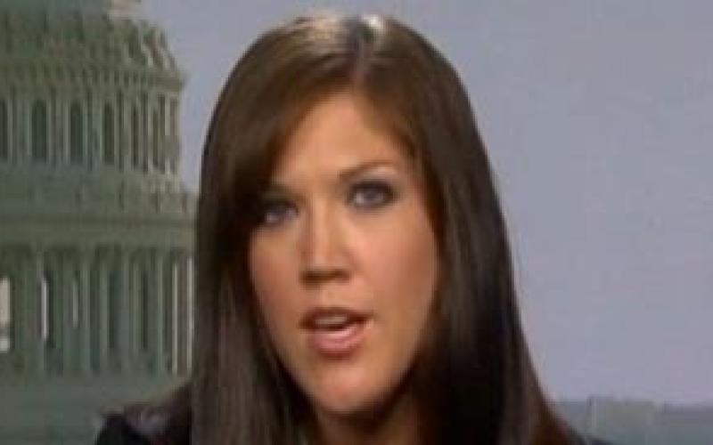 کارشناس زن CNN قلابی درآمد/عکس