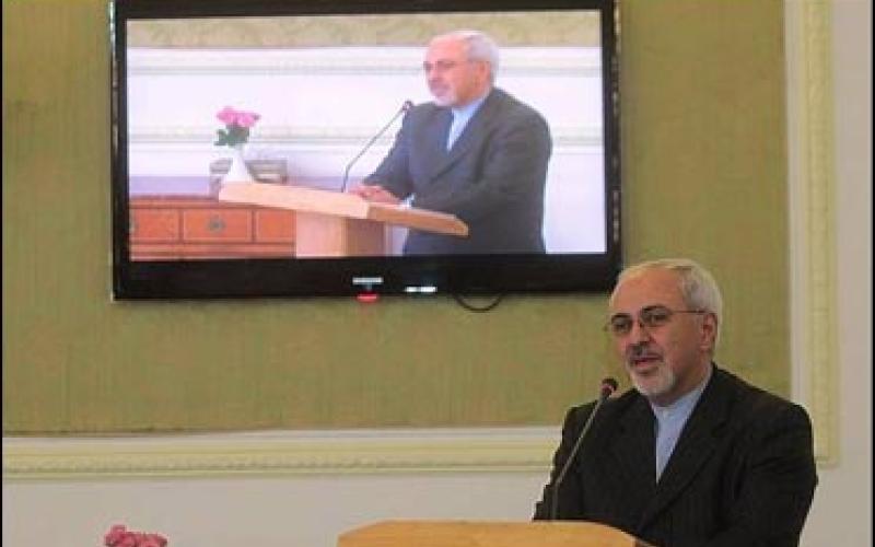 "ظریف" با تهدید هکرها: اگر این وضع ادامه یابد از فیس بوک خارج می‎شوم