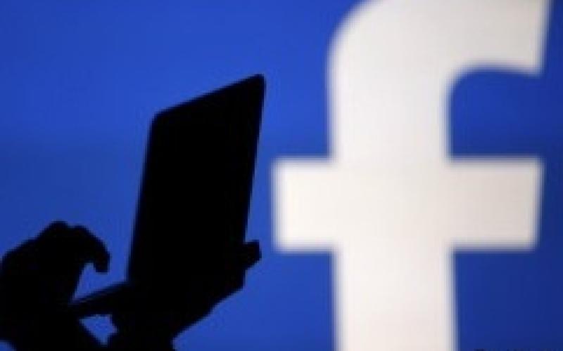 احساس تنهایی مراجعه به فیس‌بوک را بیشتر می‌کند