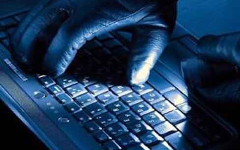 رمزگشایی اسنودن و کارترایت از ویروس‌های آمریکایی 