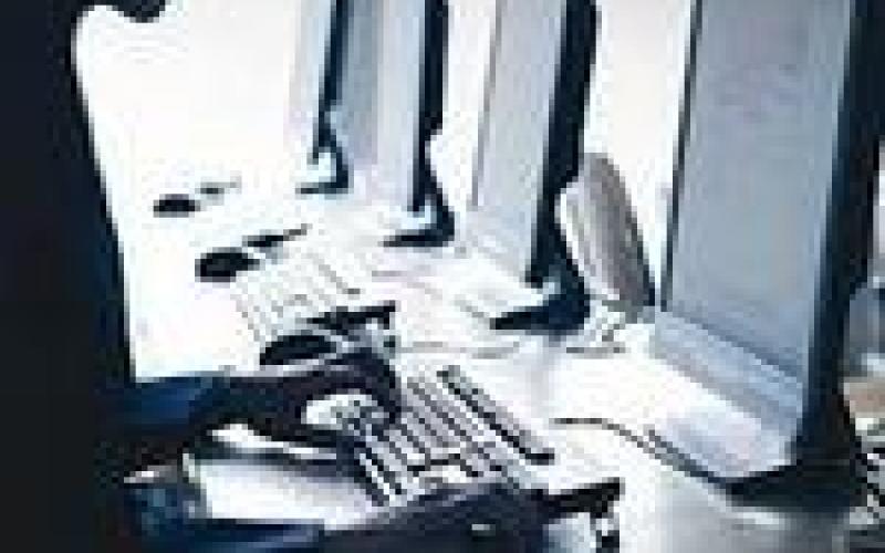 انتشار تصاویر مبتذل در اینترنت با هدف دوستیابی