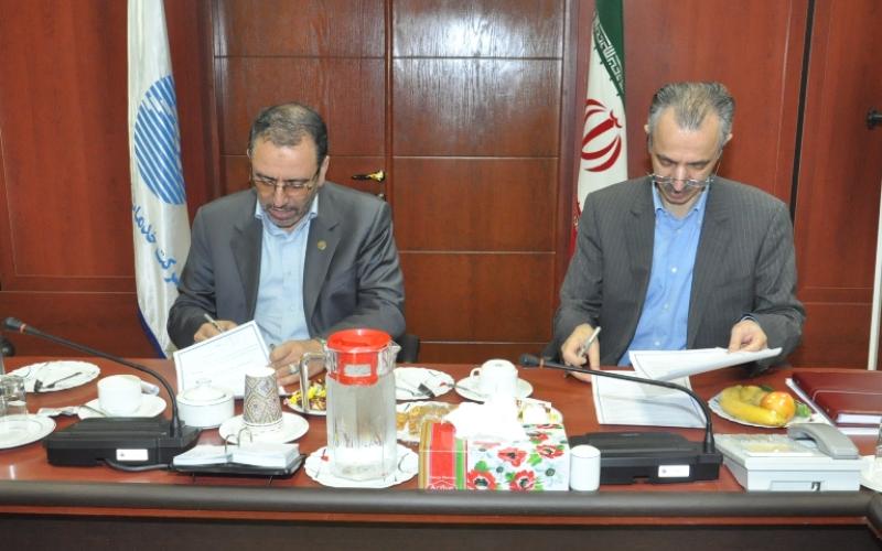 امضاء تفاهم نامه همکاری بین همراه اول و شرکت خدمات انفورماتیک