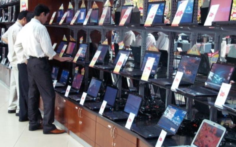 اگر فکر خرید لپ‌تاپ هستید، فعلا دست نگه‌ دارید!