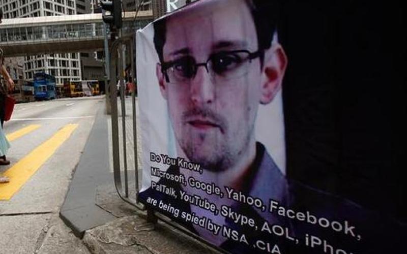 احتمال انتقال بزرگترین افشاگر تاریخ آمریکا به "بهشت آزادی اینترنت"!