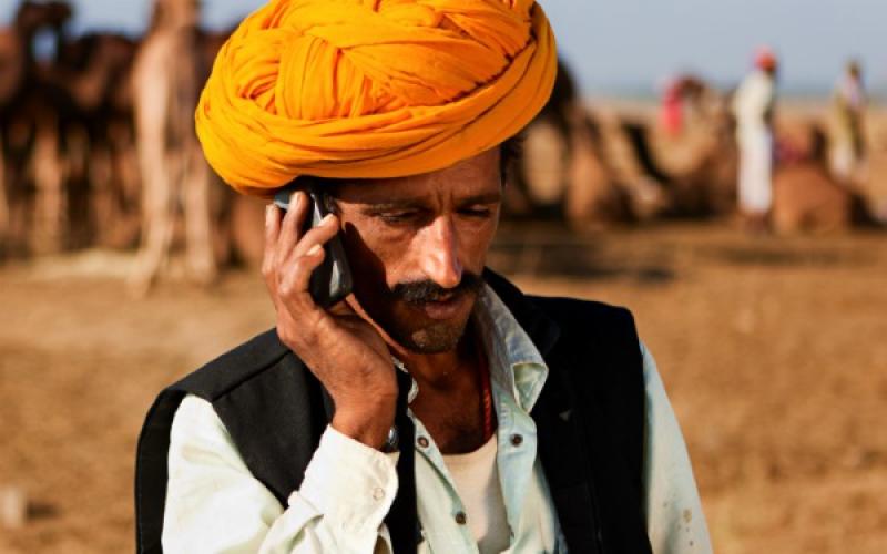 مشترکان تلفن‌ همراه ۷ میلیاردی می‌شوند