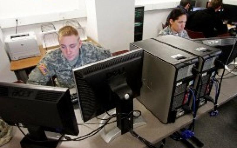 ابراز نگرانی مشاور امنیتی دولت آمریکا از فیلتر نام "مشایی" در اینترنت!